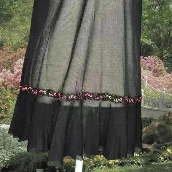 Shirley Of Hollywood Coquette Black Floral Embroidered Slip Size Large - Picture 3 of 9